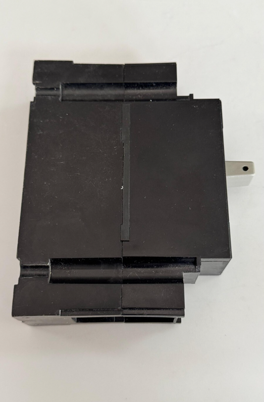 MERLIN GERIN C100NF Compact Circuit Breaker | 50A | IPID 40014 986003AK1