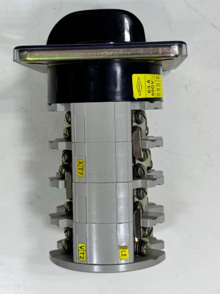 Bremas Rotary Switch 63A 550V – HeavyDuty Industrial Disconnect Switch6