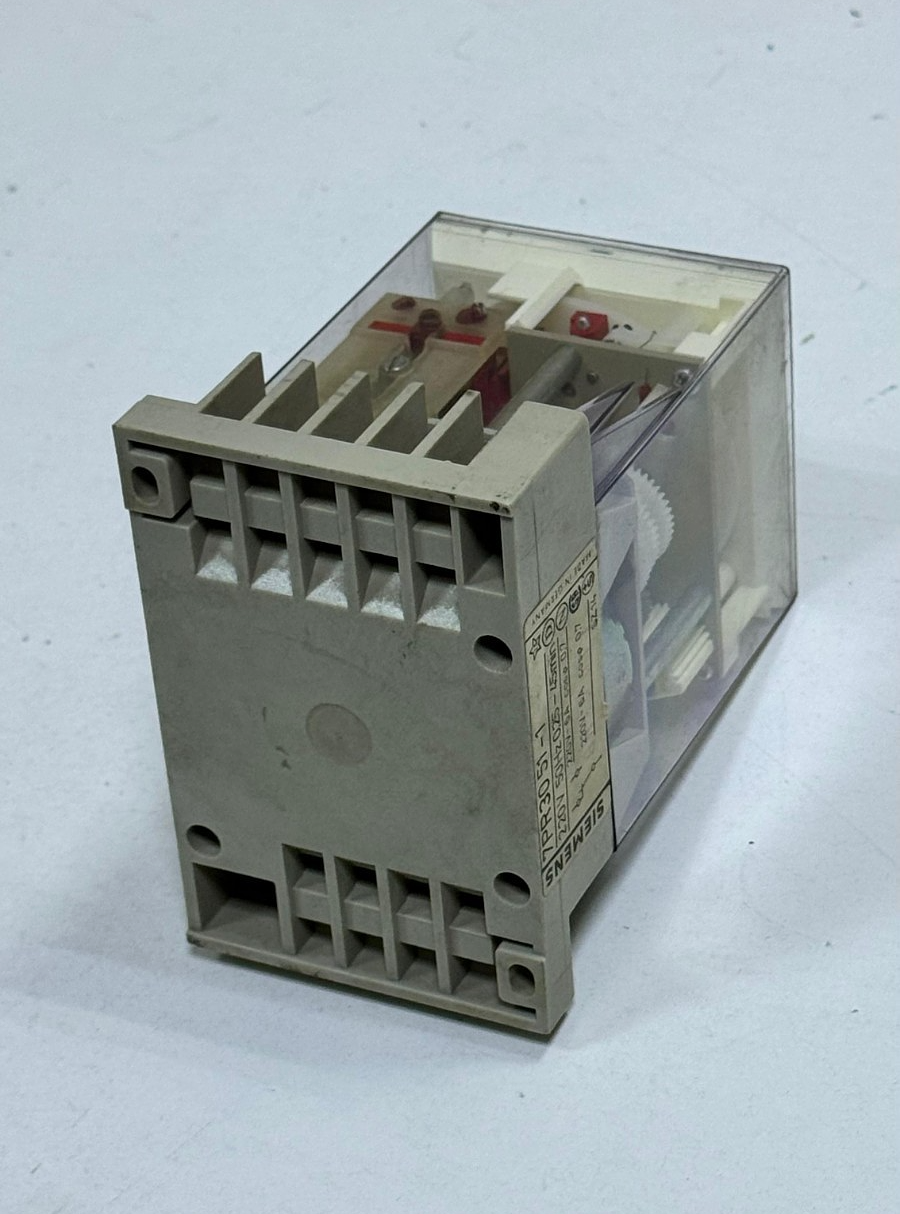 Siemens | 7PR30 511 | Time Relay | 220V | Made In Germany5