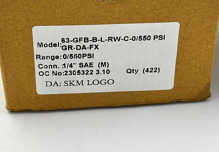 SKM 63GFBBLRWC0/550 Pressure Gauge | 0550 PSI - saleem al tamimi electric equipment trading co llc-UAE