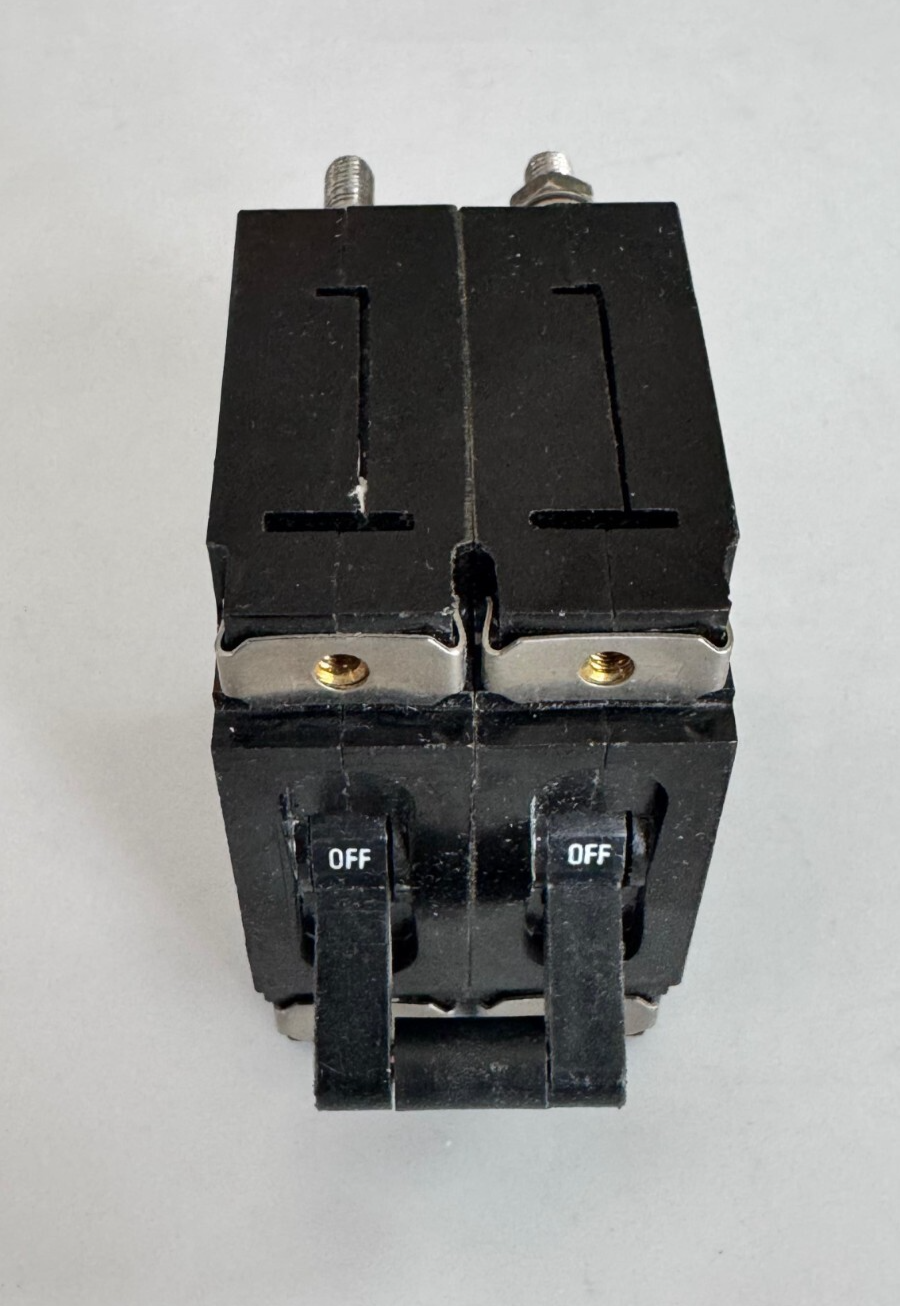 Eaton Heinemann AM2A3A001502E Circuit Breaker – 15 AMP, 250V, 50/60Hz1