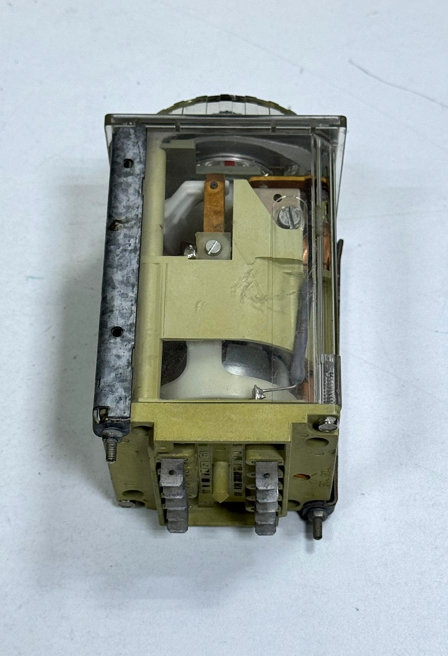 Schleicher Mikroais DZ 521L Electromechanical Timer Relay, 220V | German Made4