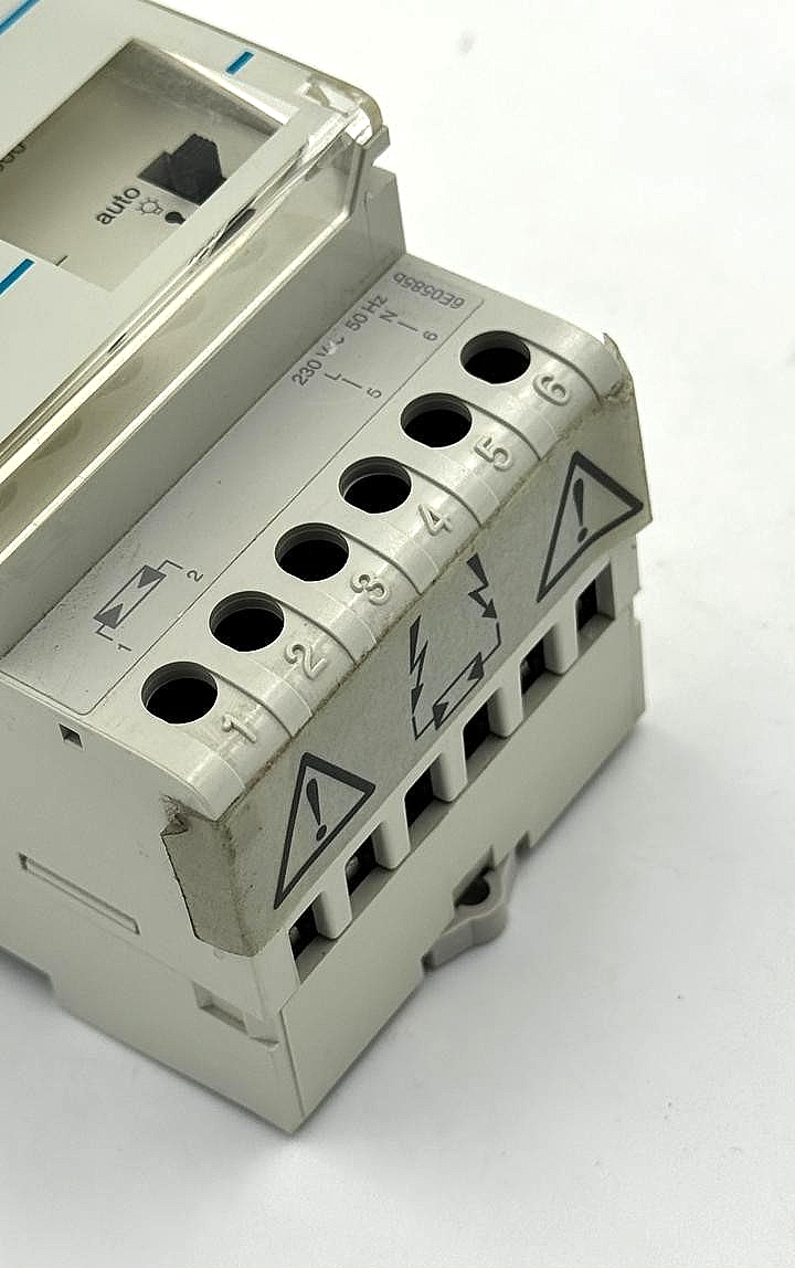 Hager EE100 Light Sensitive Switch | Made in France5