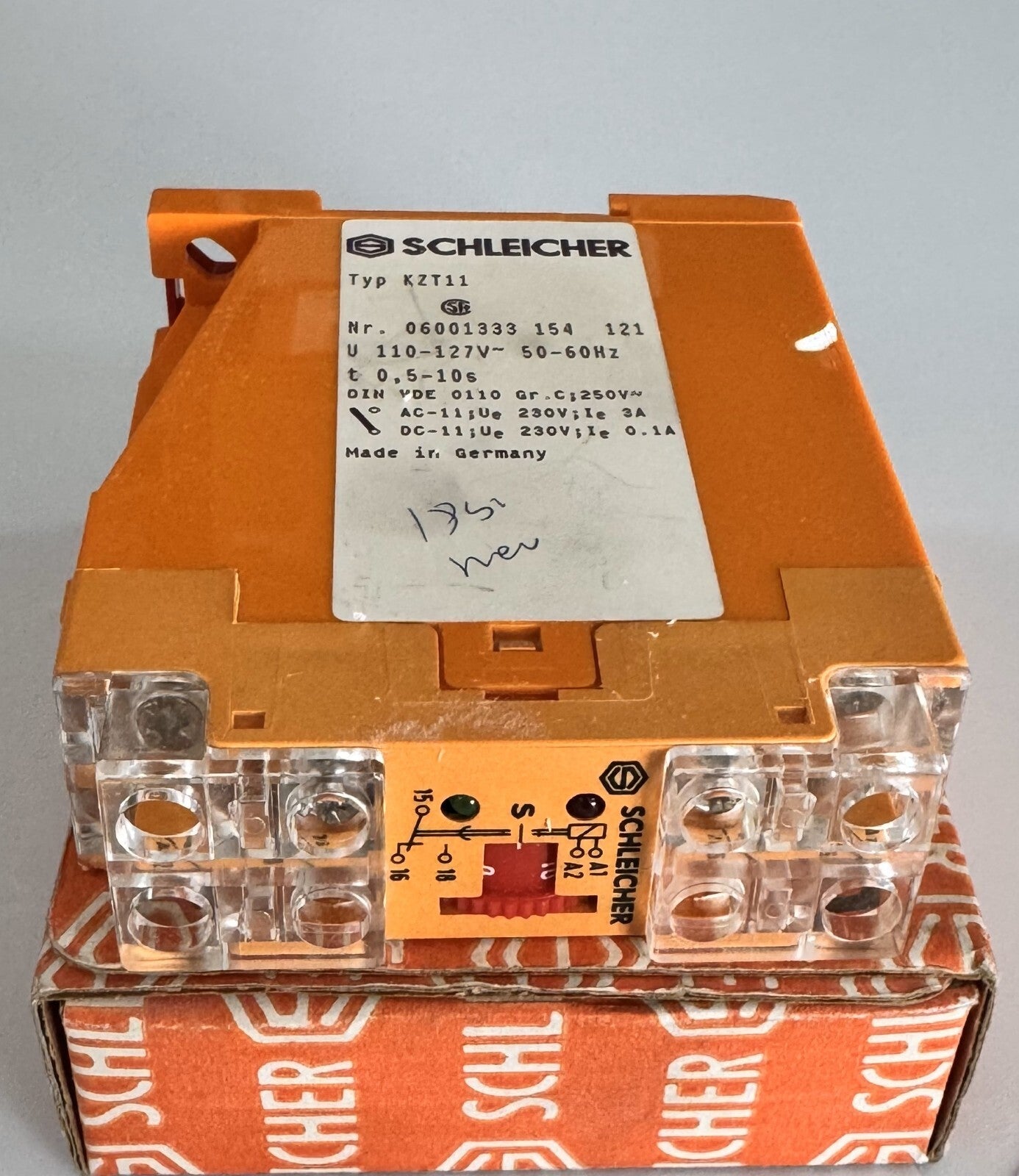 SCHLEICHER KZT11 06001333 154 121 Time Relay – 110–127V AC, 0.5–10s1