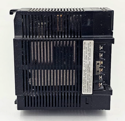 GE Fanuc Series 90-30 IC693PWR330B / 100-240VAC / 100VA / 125VDC / 50W / USA4