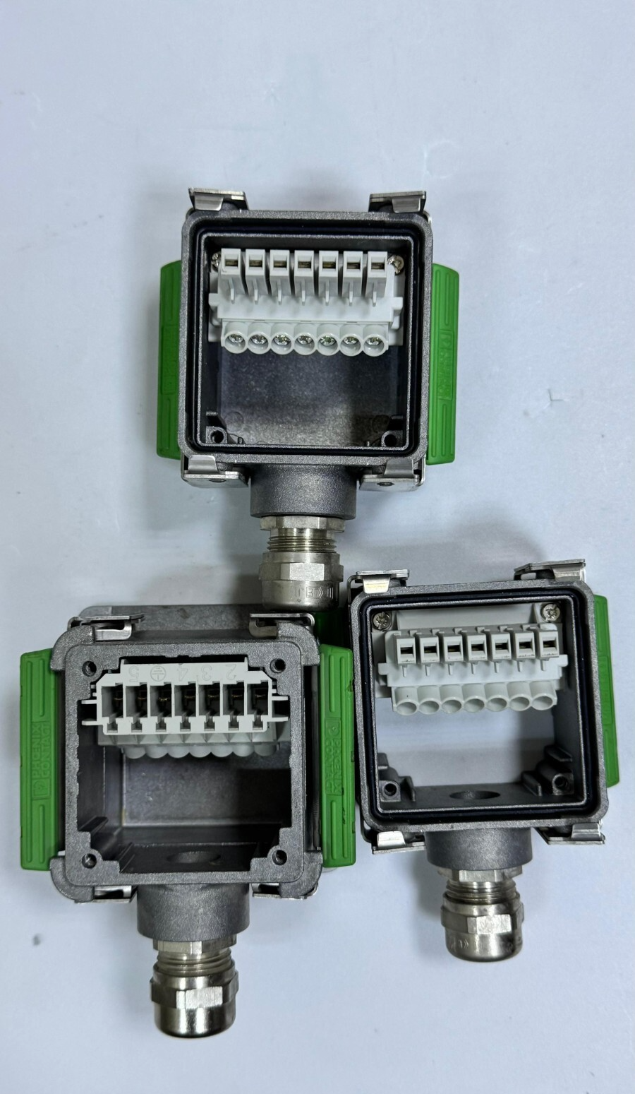 Phoenix Contact HeavyDuty Industrial 3Pin Connector1
