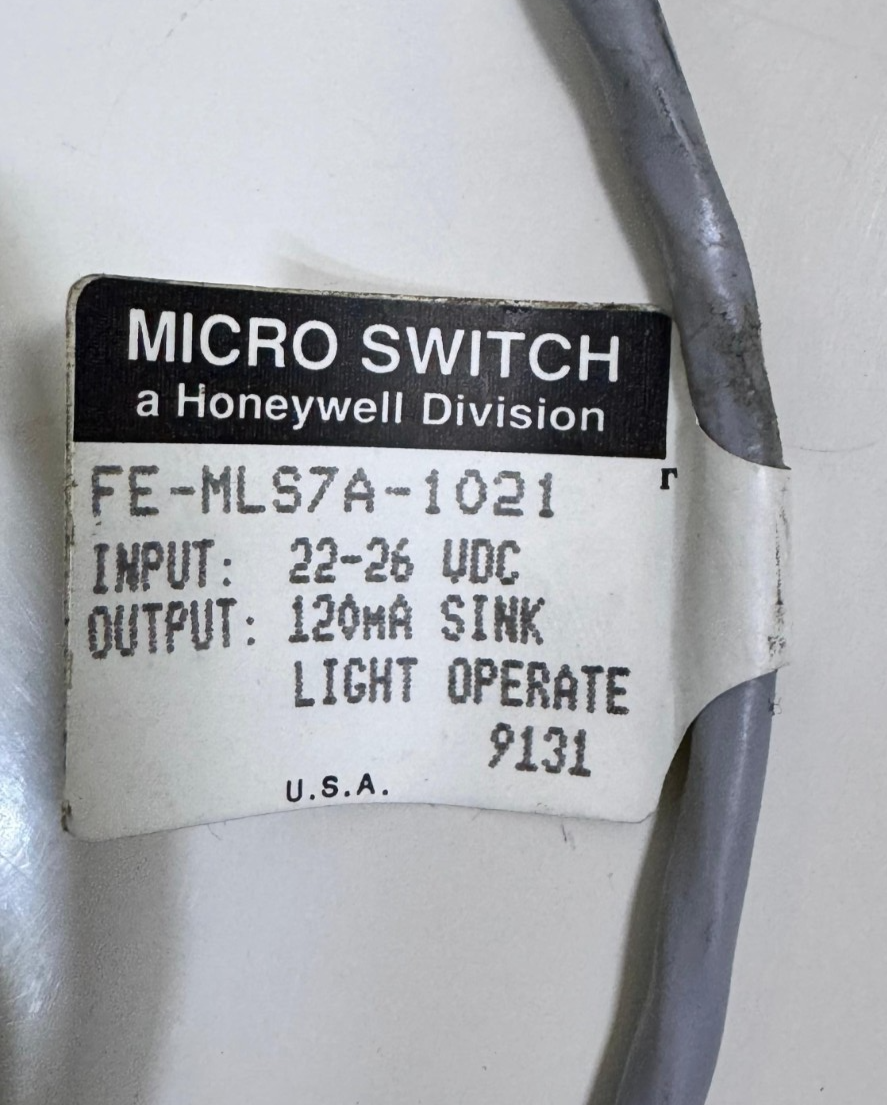 Honeywell MICRO SWITCH FEMLS7A1021 Sensor 22–26VDC | Sink Light Operate 120mA2