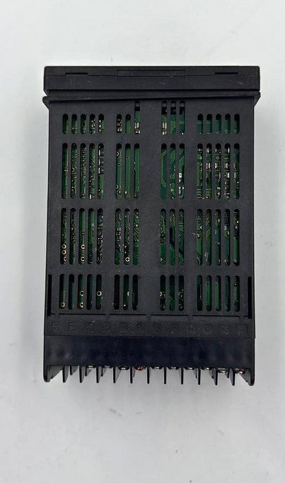 Azbil SDC45 Digital Indicating Controller ( 1 Pcs )4