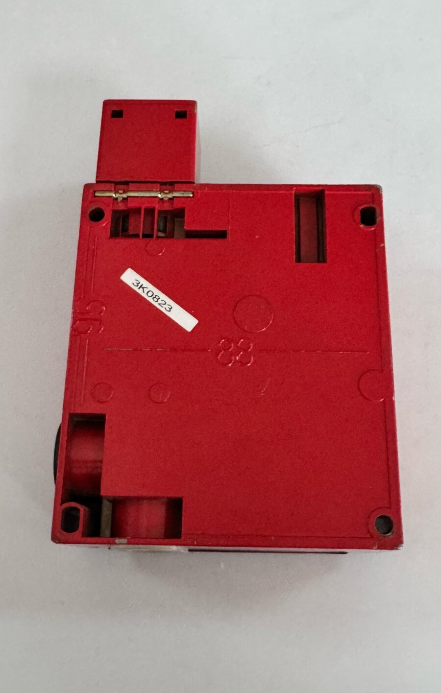 Telemecanique XCSE Industrial Switch 110/240V AC15 IP674