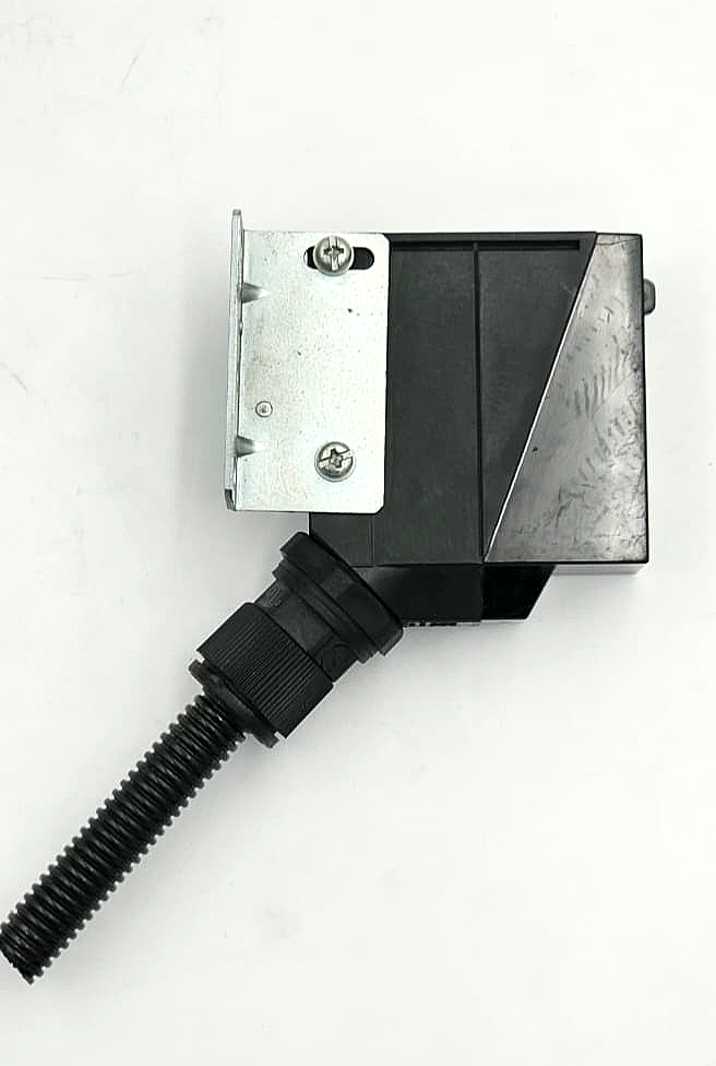 Omron E3JM10DM4N Photoelectric Switch Sensor3