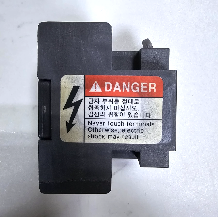Hyundai UET 2 –Electronic Timer Relay | 24–60V AC/DC | Industrial Timing Control3