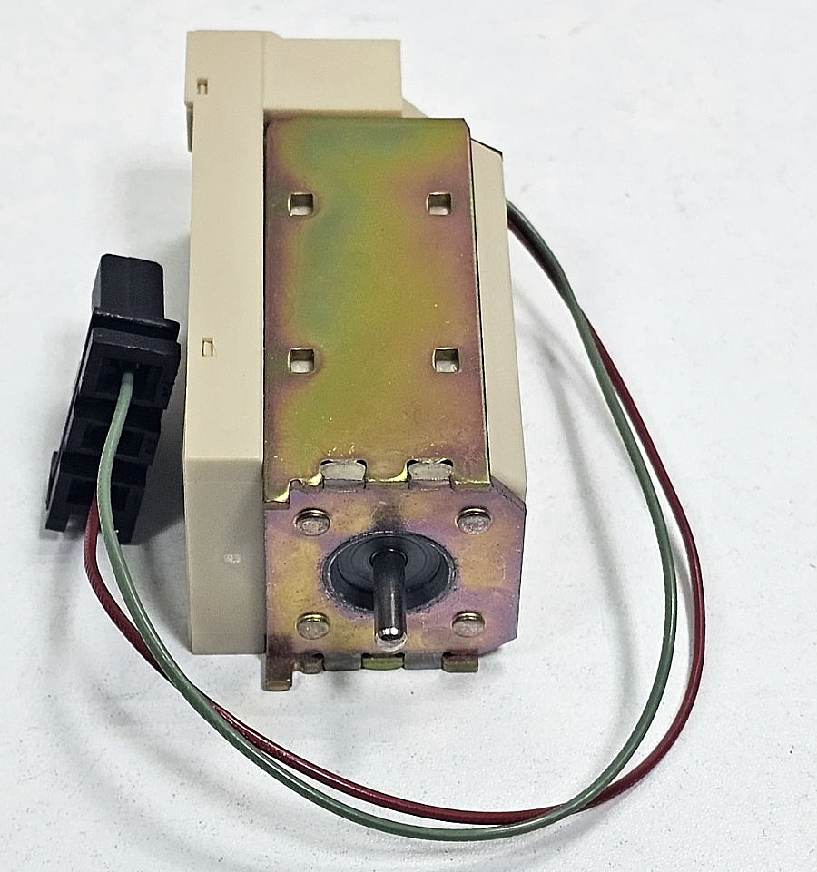 Merlin Gerin | MXXF /SHTSHC | 200250V ACDC | Closing Coil | Circuit Breaker3