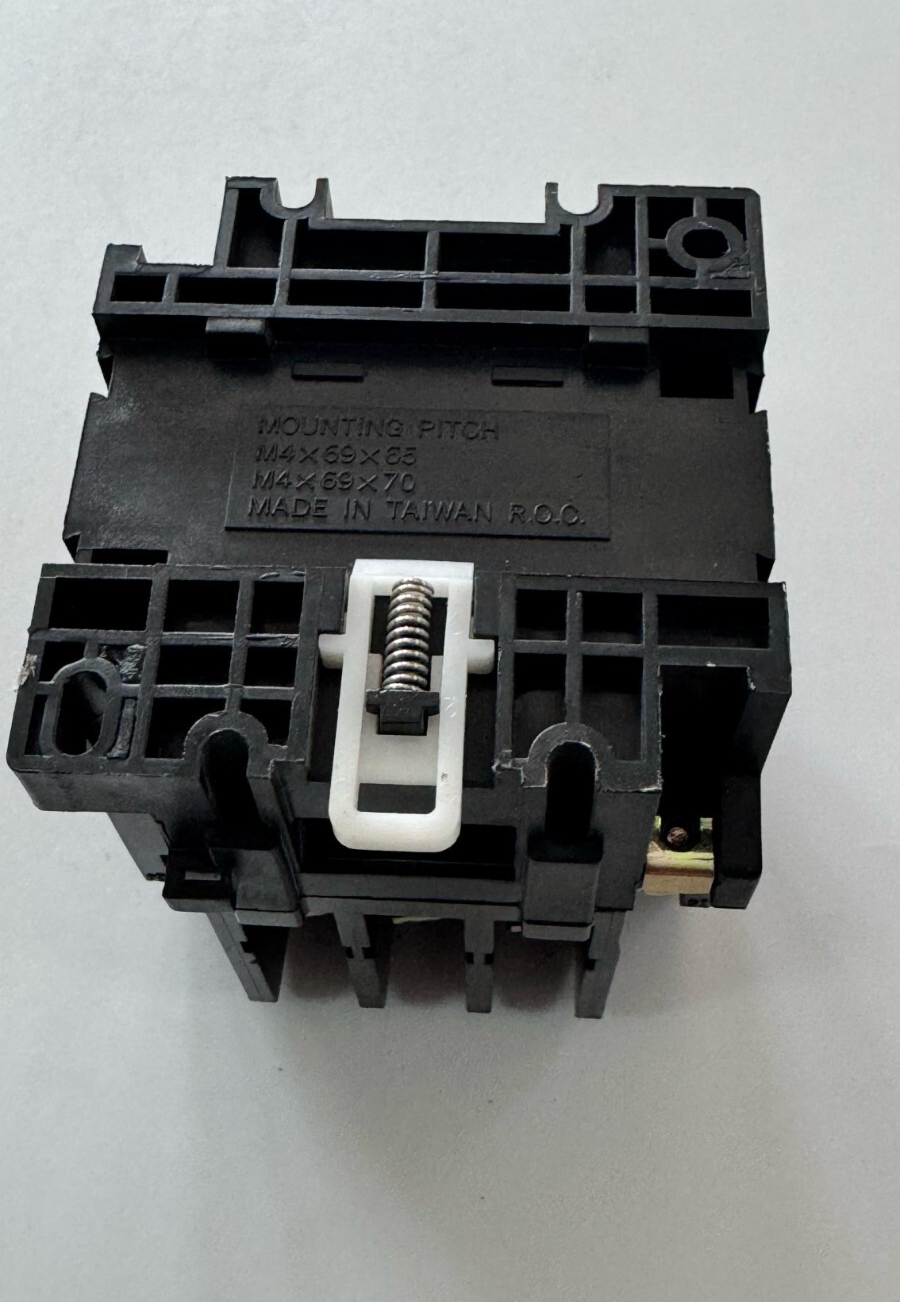 SC35L Magnetic Contactor – 3 Pole, 50A AC1, 220V–550V, 15kW/20HP2