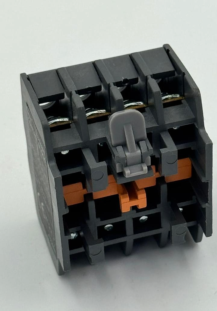 Hyundai | UAB 40 NS | Auxiliary Contact Block | Made in Korea1