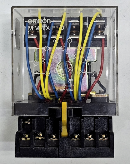 Omron | MM4XPD | Relay With Socket | 15Pin | 24V DC Coil1