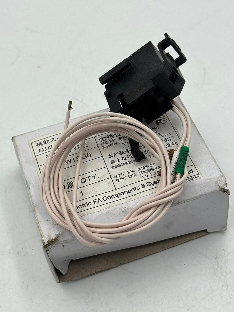 Fuji Electric BW9W1SG0 Auxiliary Switch for Molded Case Circuit Breakers ( 1 pcs0