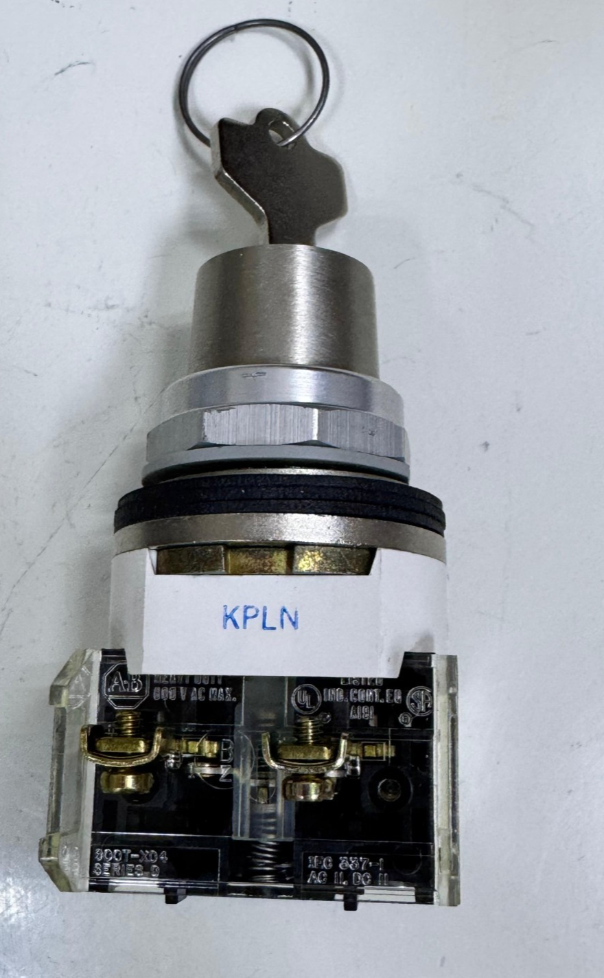 AllenBradley | 800TH32 |2Position Cylinder Lock Selector Switch | 600V AC Max2
