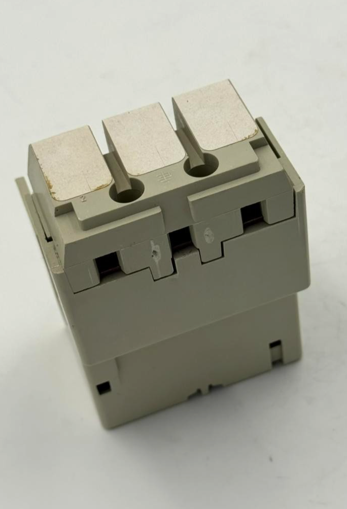 Telemecanique LB1LC03M07 Protection Module | 2.5A | Made in France7