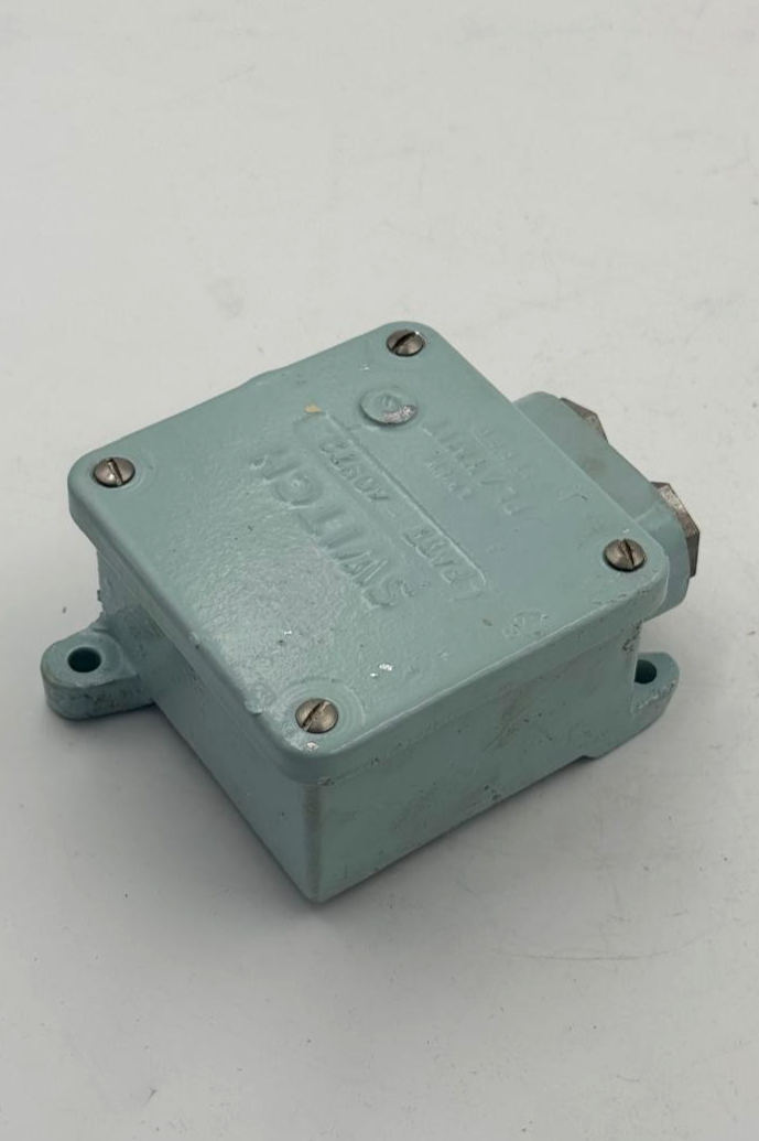Double Pole Switch 6A | AP.40972 | Item No. 8/34