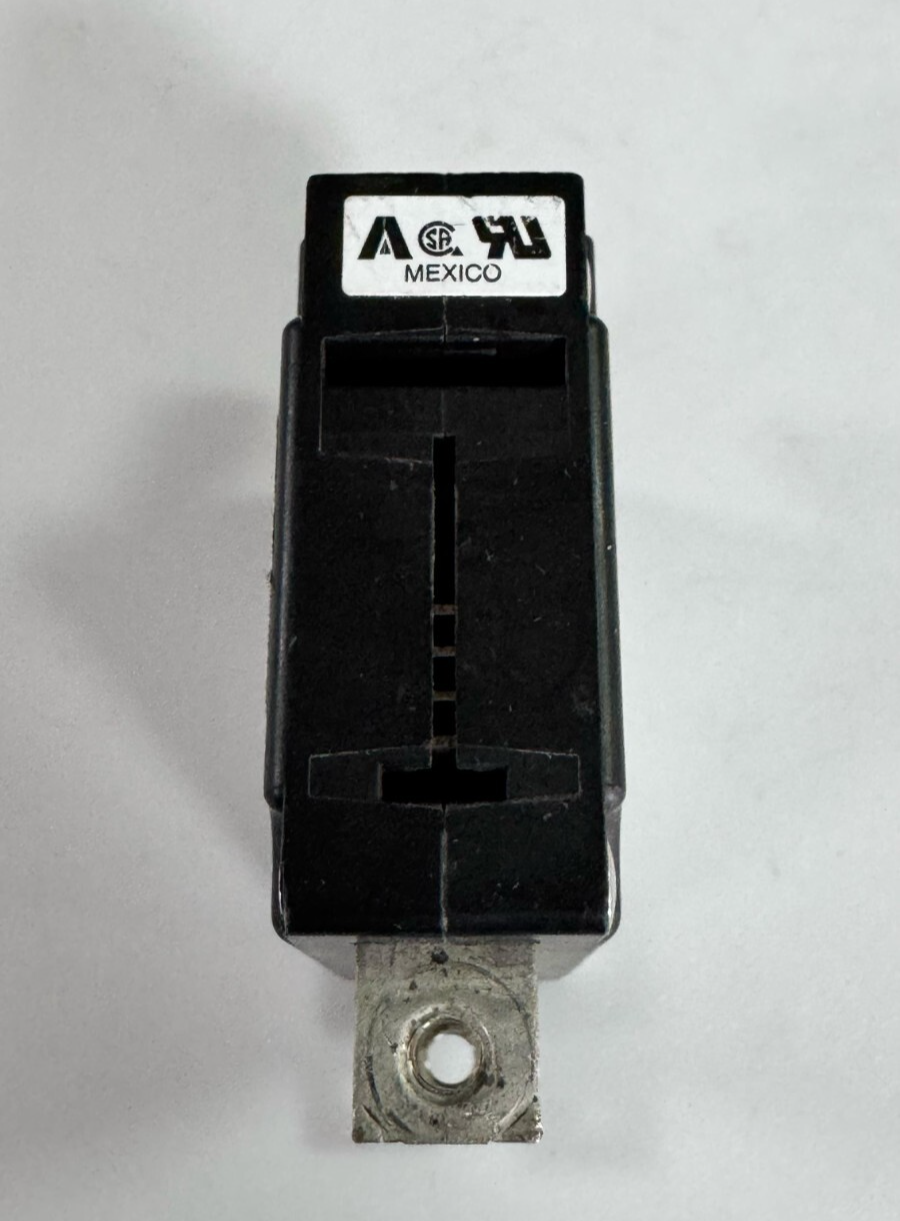 Airpax IEG6357621V Line Switch  30A,  Max 80V, 53 Delay,|  37.5 Trip Amps3