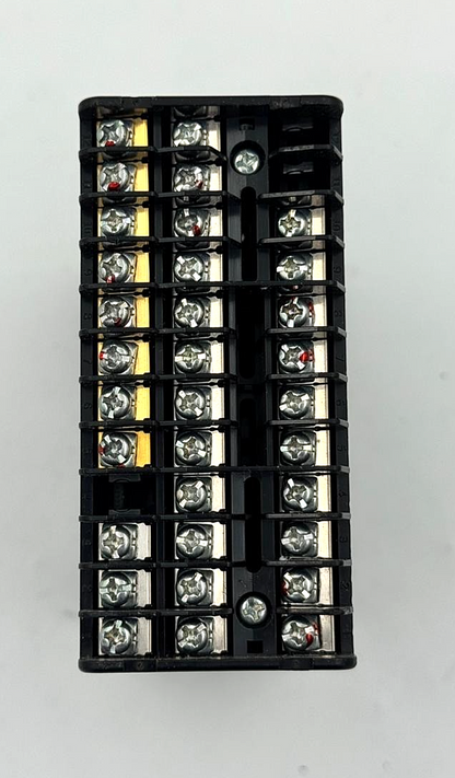 Azbil SDC45 Digital Indicating Controller ( 1 Pcs )7
