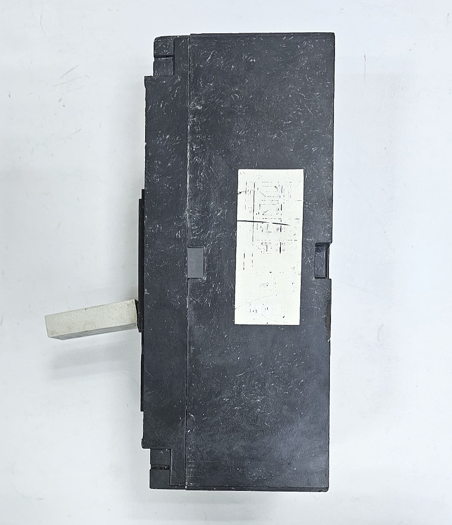GE Record D400 MCCB – 400A, 690V, 35kA Icu, | 4Pole Circuit Breaker | Fast Ship1