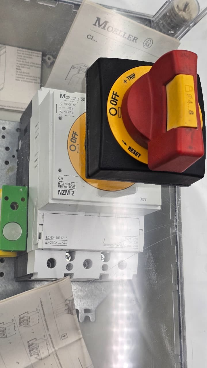 Moeller | NZM 2 | 250A |  3Phase | Isolator Circuit Breaker Switch with BVC Box3