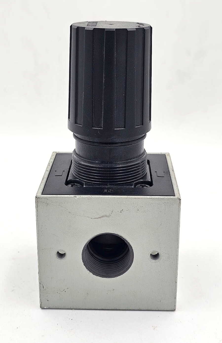 Numatics R32RG06 Pneumatic Regulator ( 1 pcs )3