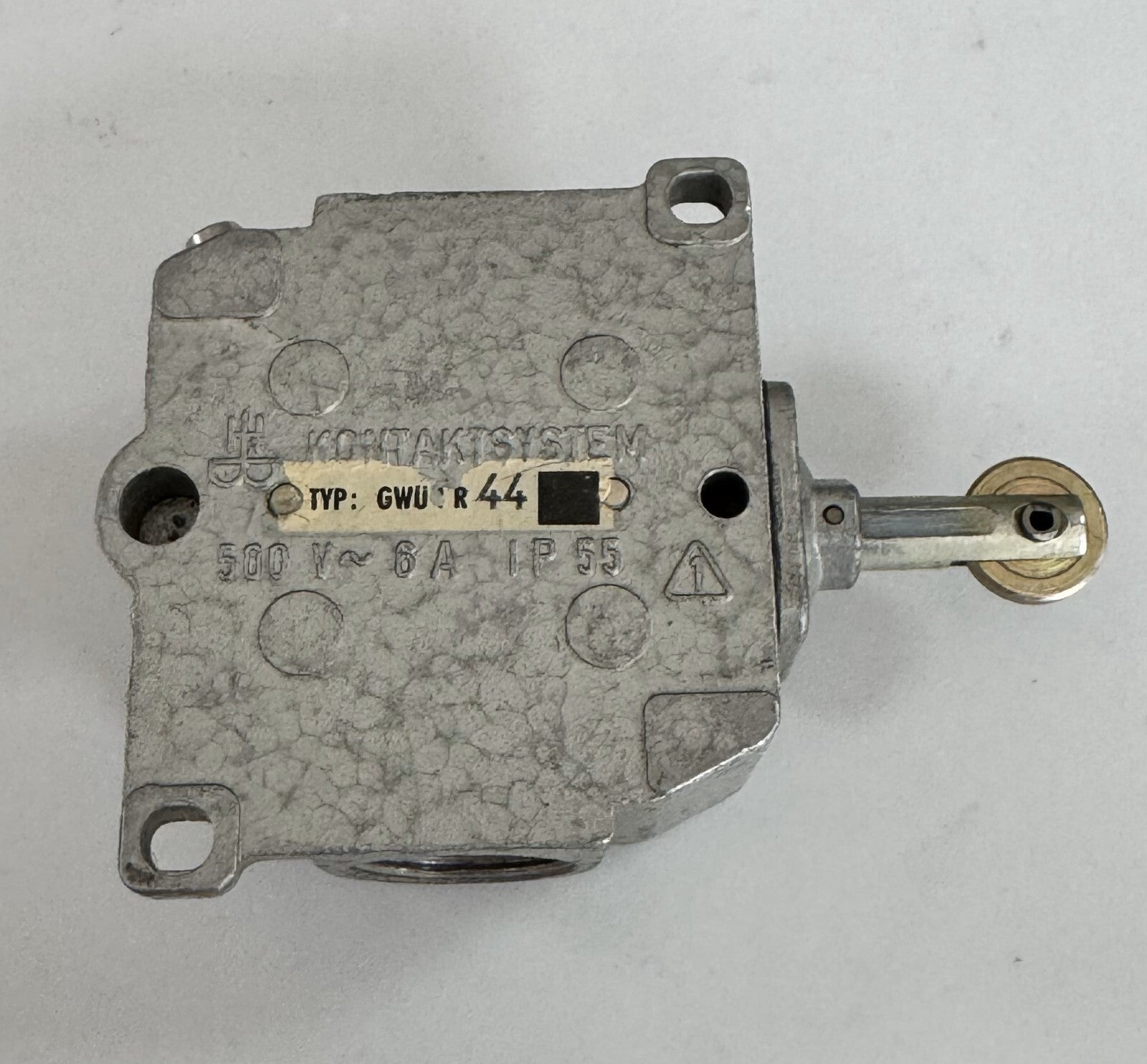 KONTAKTSYSTEM GWUIR44 Industrial Contact Unit – 500V~ 6A, IP55 Rated3