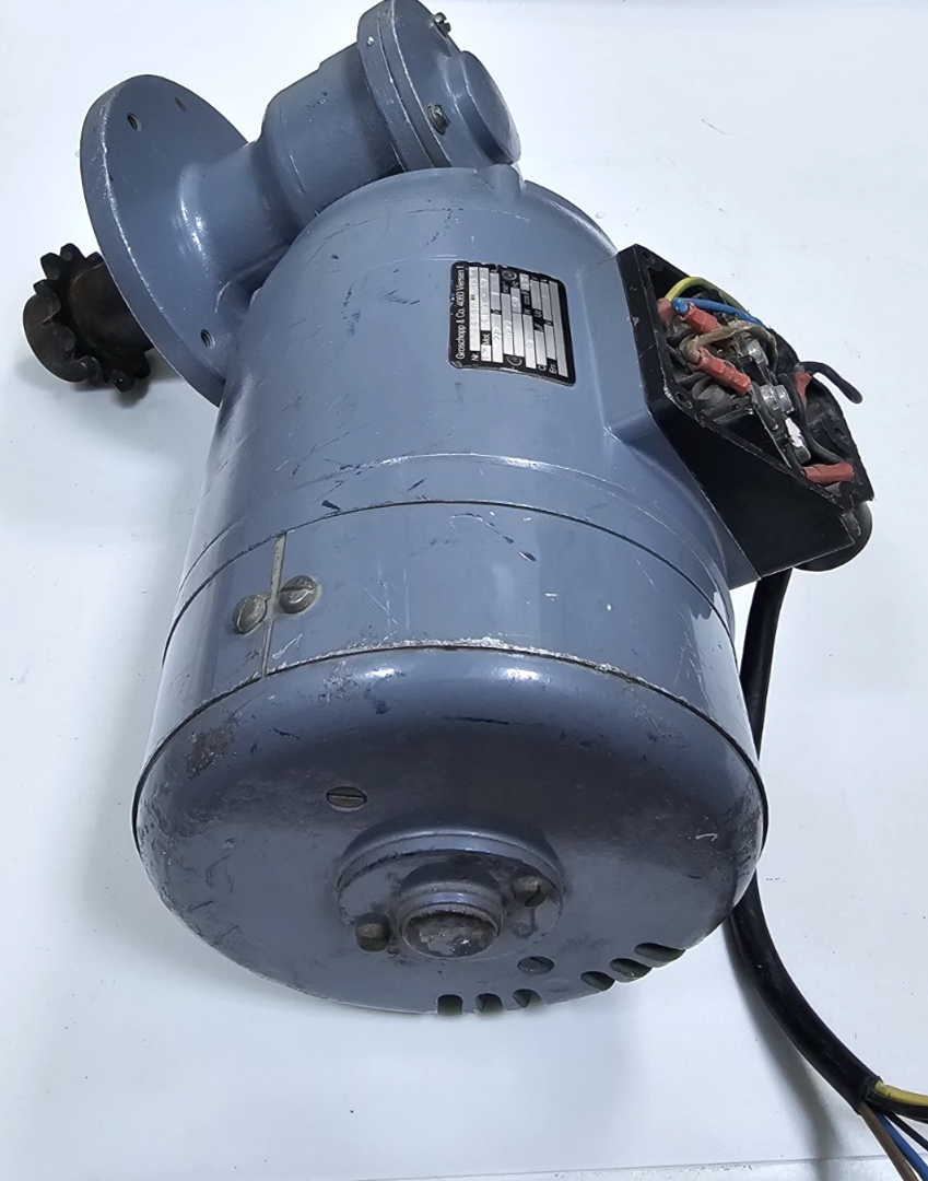 Groschopp 6786530 Electric Motor – 90W | 220V | 4000 RPM | 50Hz –Made in Germany2