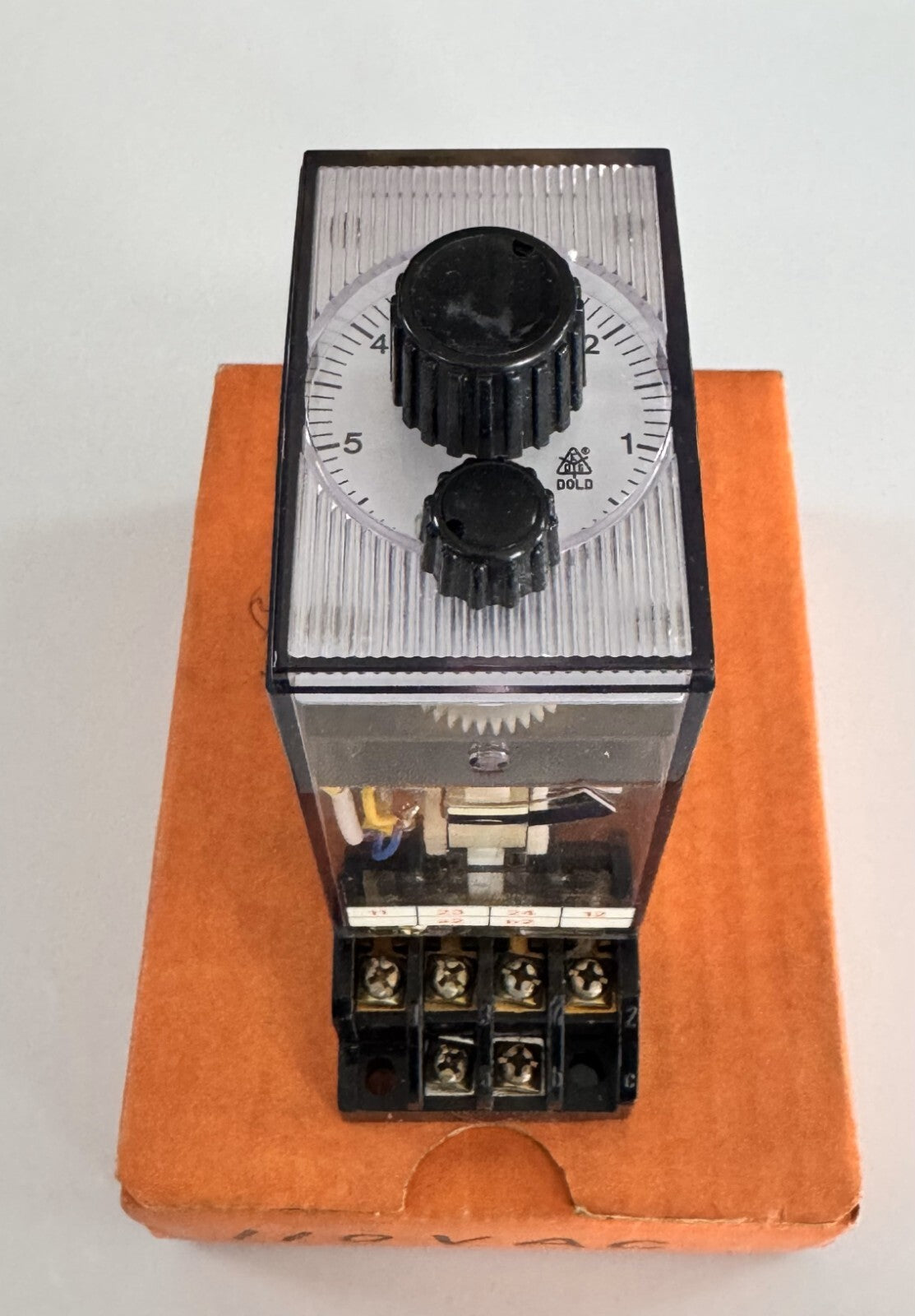 DOLD ZS 700.521111 Time Relay – 110V AC, 0.2s to 6h Delay | ZEITSCHUETZ Series0