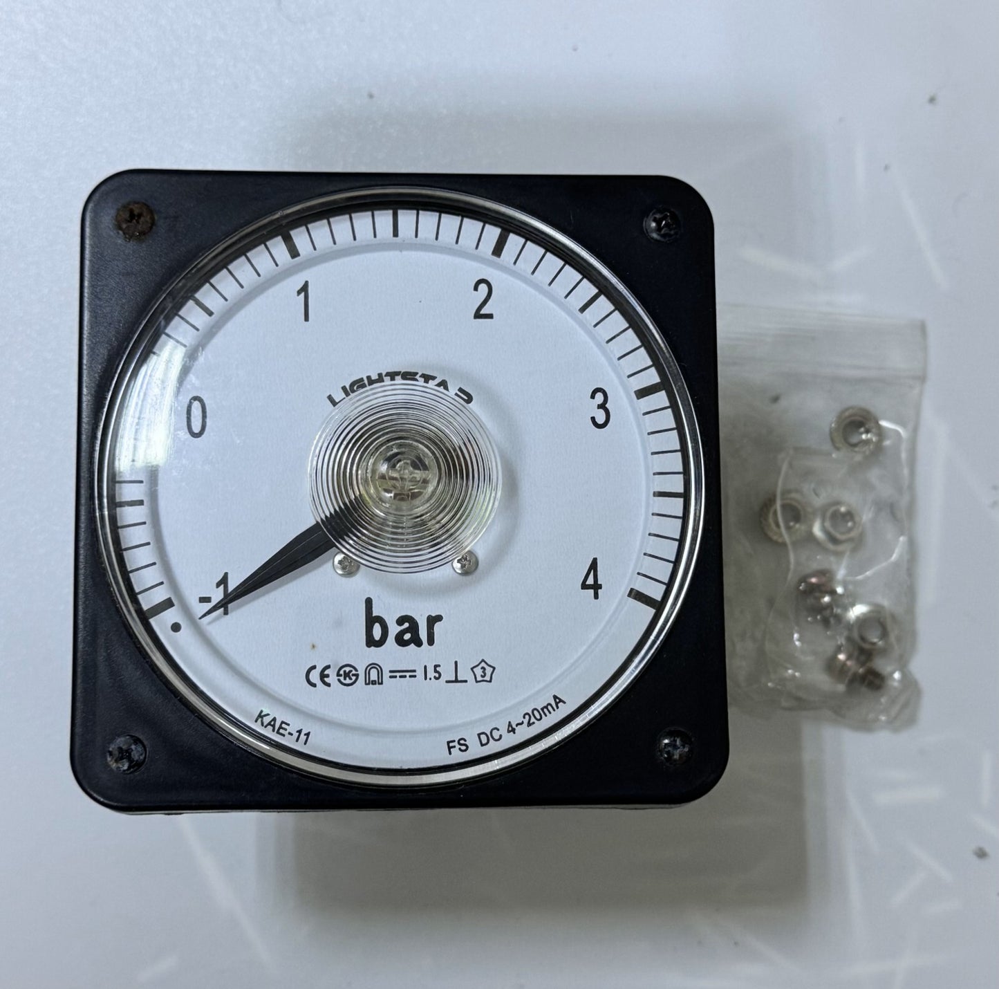 Lightstar KAE11 Analog Pressure Meter | 1 to 10 kg/cm² | DC 4–20mA | 110*110mm1