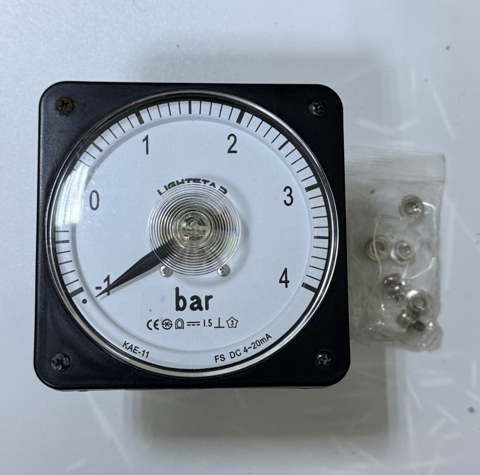 Lightstar KAE11 Analog Pressure Meter | 1 to 10 kg/cm² | DC 4–20mA | 110*110mm1