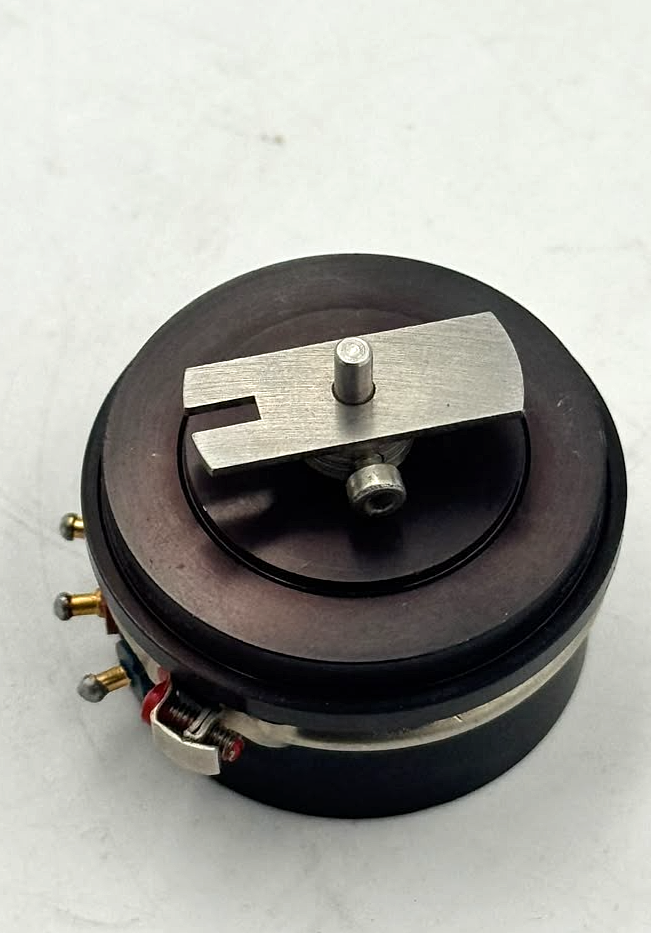 Novotechnik A4101A302 Rotary Potentiometer – 600 Ohm, 3W4