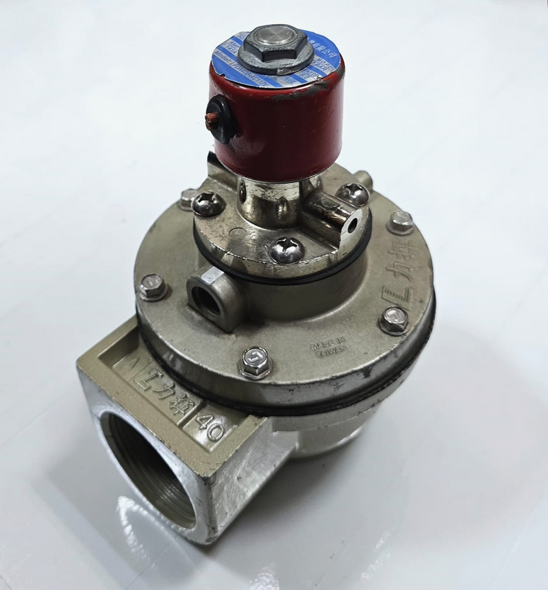 Solenoid ValveLPDA40BAC110V | AC 110V | 0.141A | Made In Taiwan0