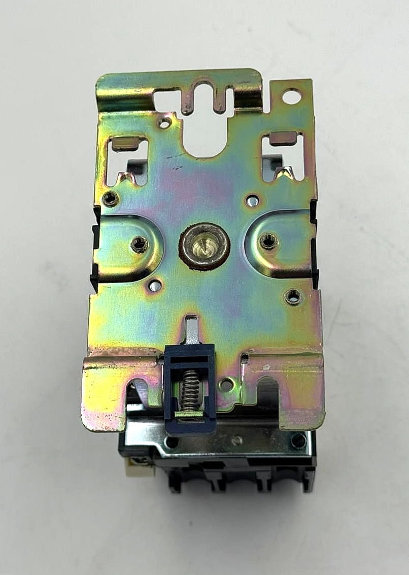 Telemecanique LC1D65BD Contactor | 24V DC Coil | Made in Czech Republic9