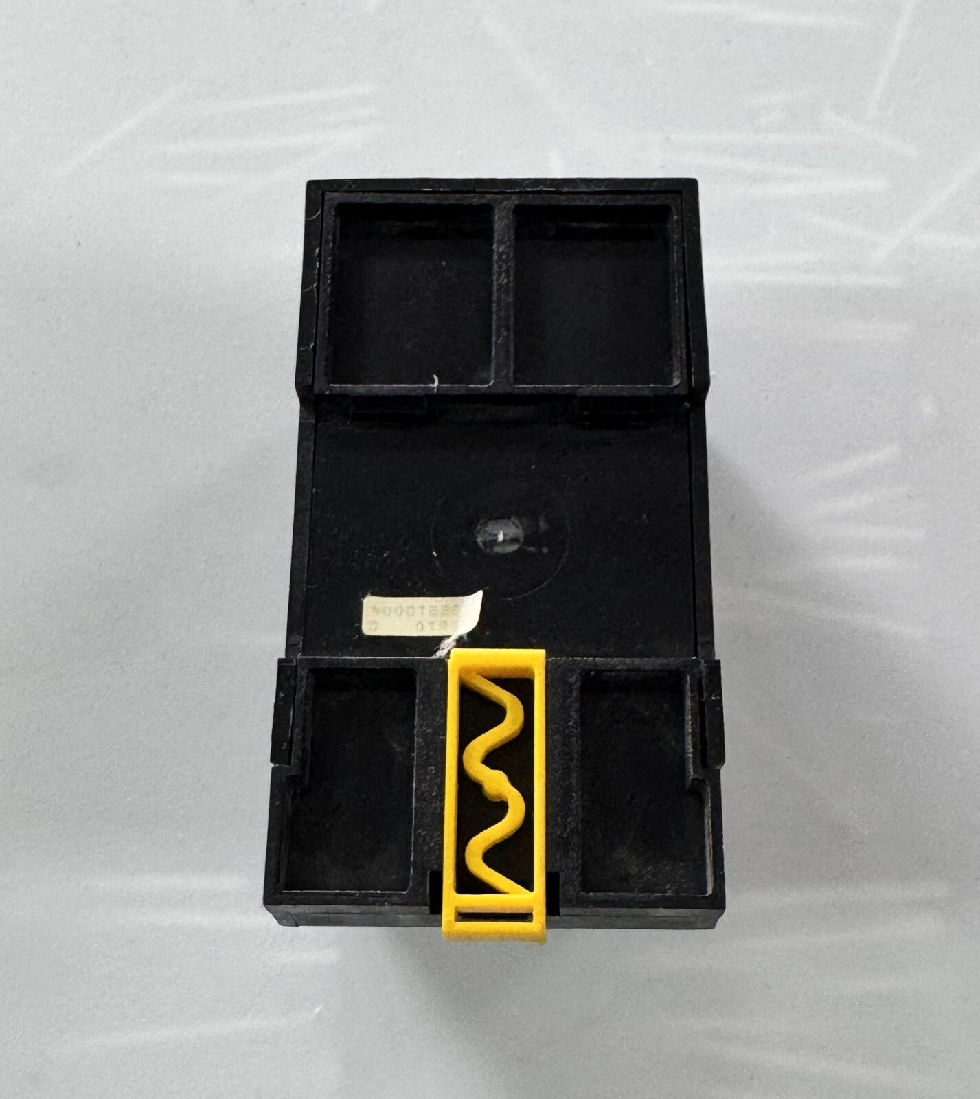 DEIF TAV210DG/3 Voltage Transducer – 320480V Input, 010V Output3