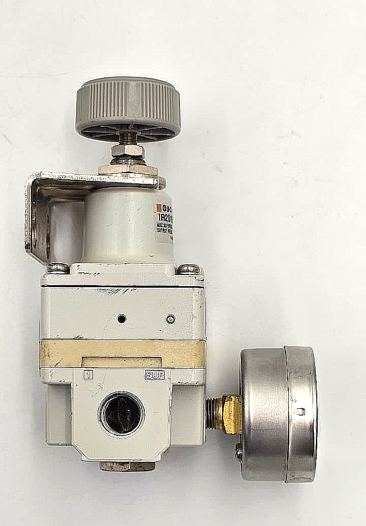 SMC IR201002BG Precision Pneumatic Regulator ( 1 pcs )5