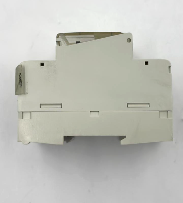 Hager EE100 Light Sensitive Switch | Made in France8