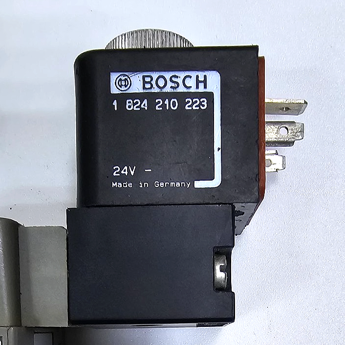Bosch Rexroth Solenoid Valve 1 824 210 223 – 24V, Made in Germany2