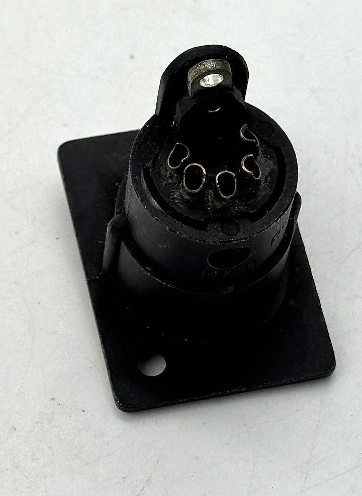 Female RS468355 | XLR panelmount connector ( 1 PCS )4