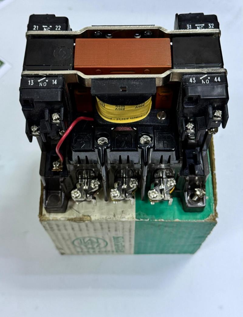 KlocknerMoeller DIL 322 Contactor | 140A | 220–660V AC | AC2/AC30