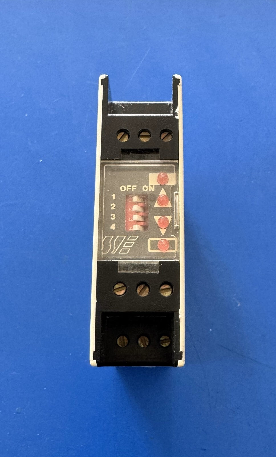 SENSORIK SNG220ACMinMax Sensor Controller – 230V AC, 24V DC Sensor Supply0