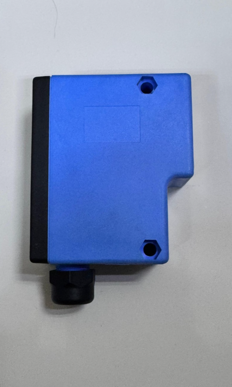 SICK | WT3002 |  Photoelectric Proximity Sensor | DC 10–30V3