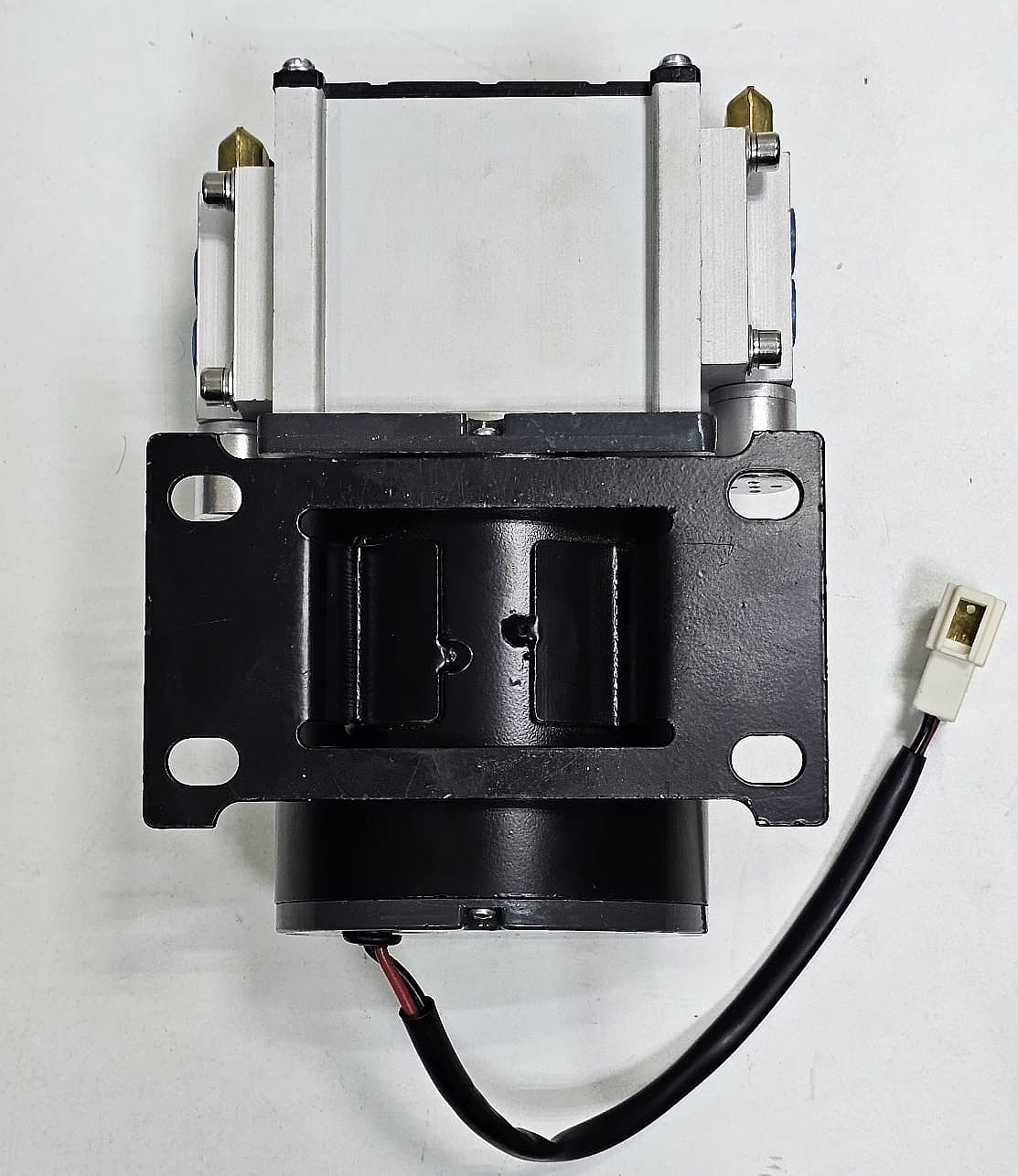 UNICROWN | DCB24V24 Vacuum pump | 24V | Made in Taiwan6