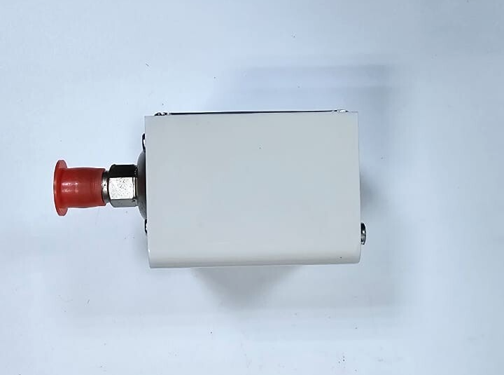 Danfoss KP1 Pressure Control Switch | 060110166 | 0.2 to 7.5 Bar Range | 1/4"4