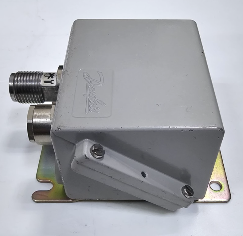 Danfoss EMP2 084G2101 Pressure Transmitter – 1–5 Bar Range, Max 35 Bar3