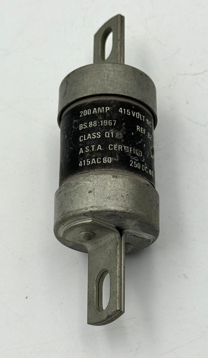 MEM | 200 SF6 | HRC Fuse Link | 200 A | Made in UK1