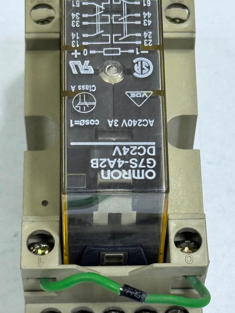Omron G7S4A2B | P7S14F Base | Safety Relay with Socket | Made in Japan2