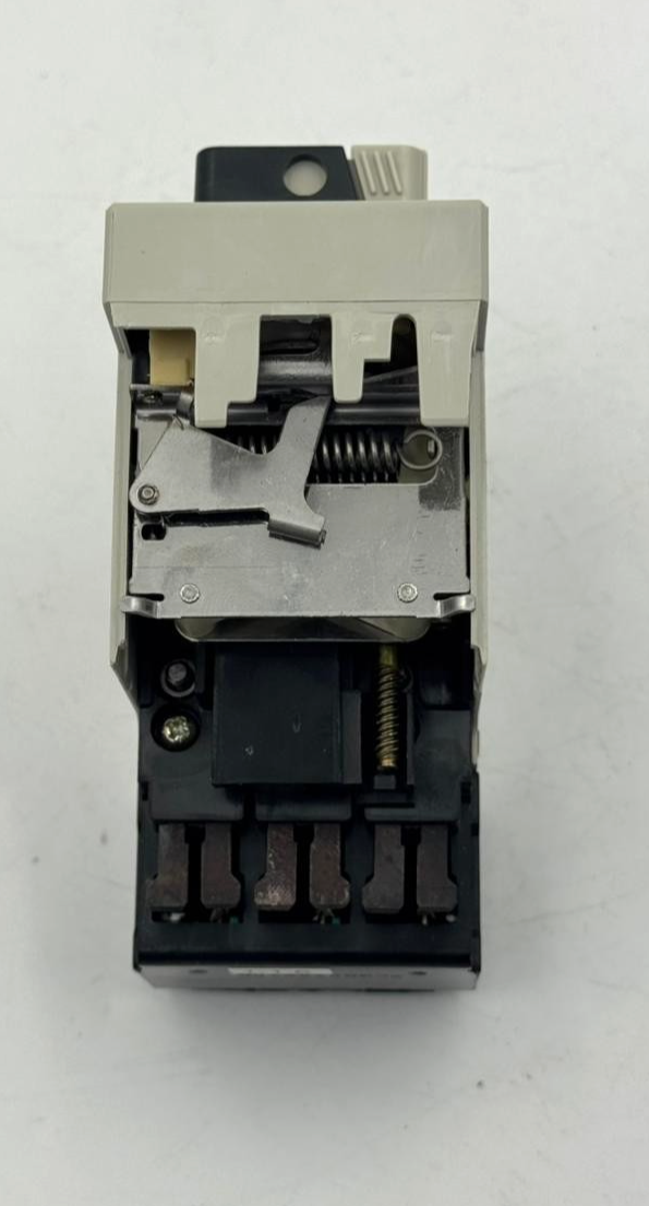 Telemecanique LB1LB03P06 Protection Module | 1.6A | Made in France7